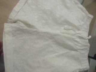 Pantalón corto vestir blanco, brocado
