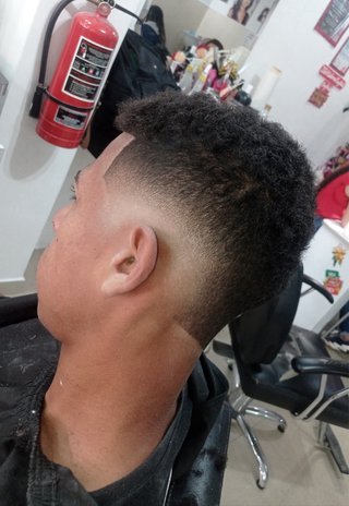 Barbero /peluquero a domicilio  Corte barba