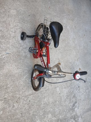 Bicicleta infantil HUSKY roja