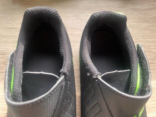 Botas fútbol multitacos niño negro/verde