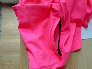 Maillot rosa fluorescente