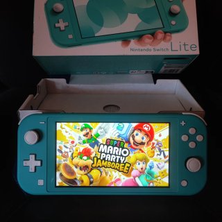 Nintendo Switch Lite + 30 Juegos