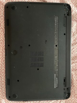 HP Pavilion 15-r003ns Portatile