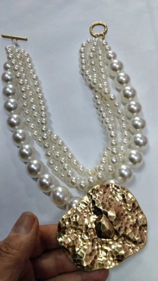 Collana perle 4 fili con pendente oro. Nuova