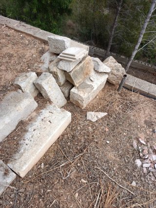 Piedras de sillería de varios tamaños