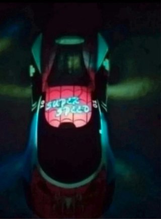 Coche RC estilo Spiderman con mando luminoso