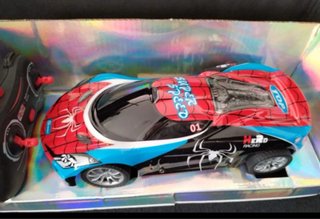 Coche RC estilo Spiderman con mando luminoso