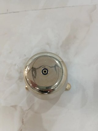 Lámpara efecto espejo dorada