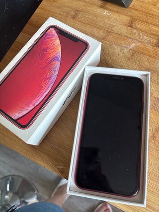 iPhone XR 64GB Rojo