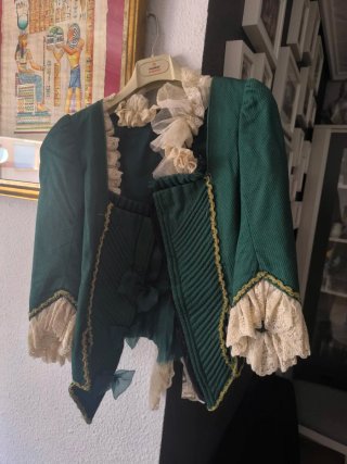 Traje de Fallera verde con estampado floral