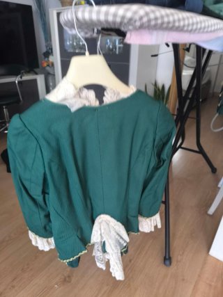 Traje de Fallera verde con estampado floral
