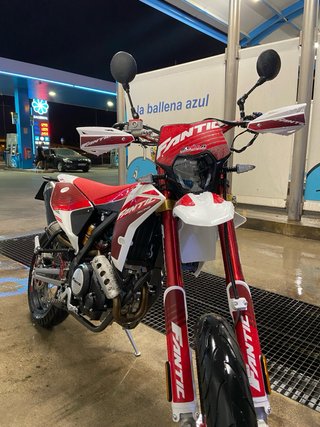 Fantic MXF Supermotard Roja y Blanca