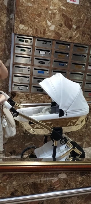Carro Bebé Junama Hand Craft Chasis Oro