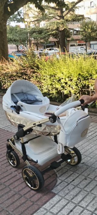 Carro Bebé Junama Hand Craft Chasis Oro