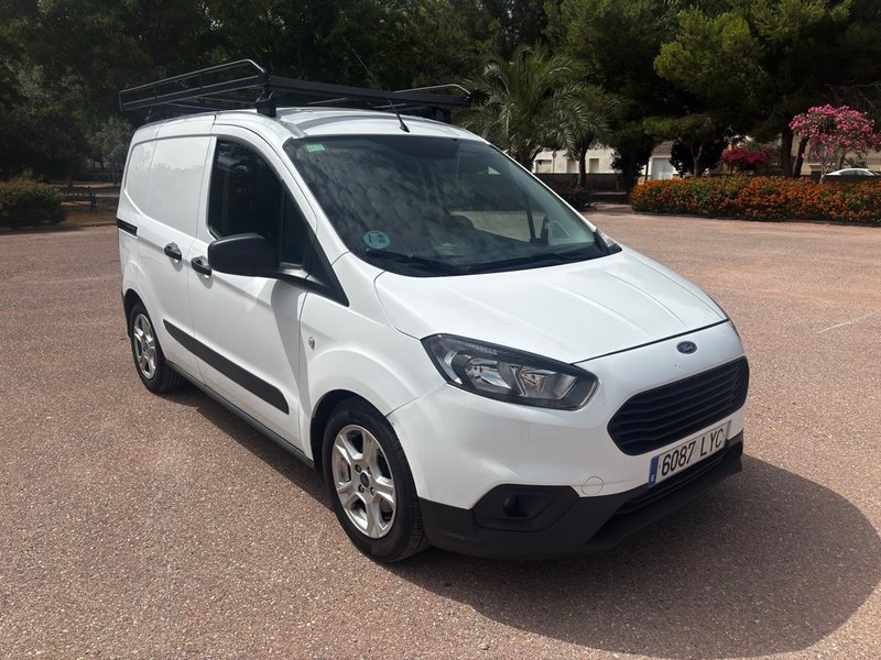 Ford Transit Courier 2022 - foto 1
