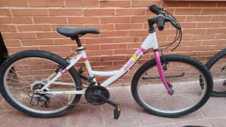 Bicicleta infantil 24 FIRST