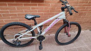 Bicicleta infantil 24 FIRST