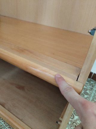 Armario de madera para habitación.