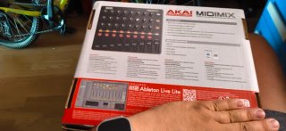 Akai APC Mini MK2 + Akai MidiMix