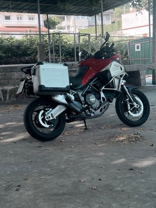Ducati Multistrada 1200 Enduro Roja/Blanca