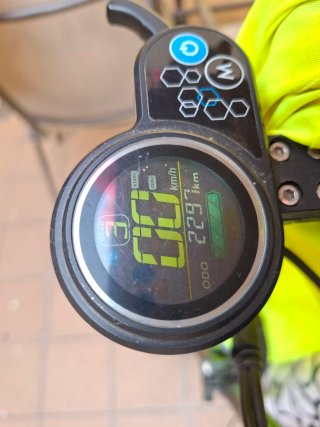 Patinete Eléctrico Brigmton BSK-801 + Accesorios