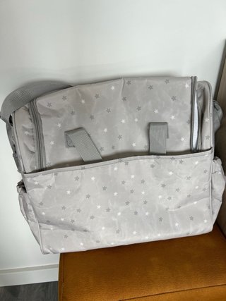 Bolsa maternidad y carrito bebé gris estrellas