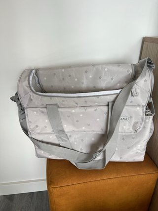 Bolsa maternidad y carrito bebé gris estrellas