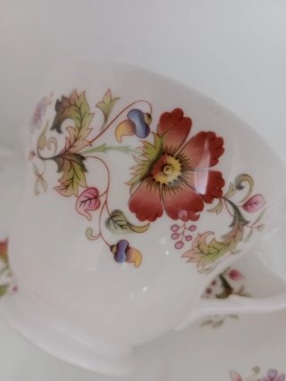 Taza de té inglesa de porcelana