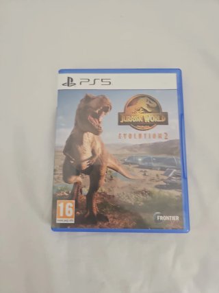 God of War Ragnarök + Jurassic World Evolution 2