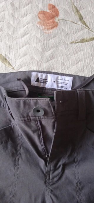 Pantalón gris