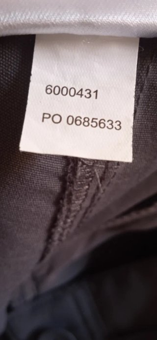 Pantalón gris