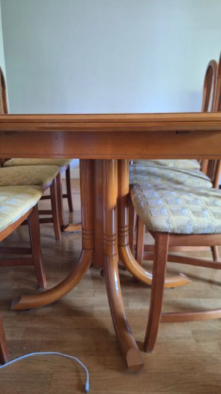 Mesa extensible + 6 sillas comedor