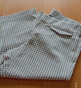 Pantalón Capri Cuadros Marrón y Blanco