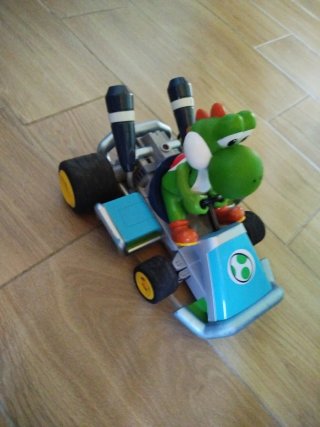 Coche teledirigido Yoshi Mario Kart