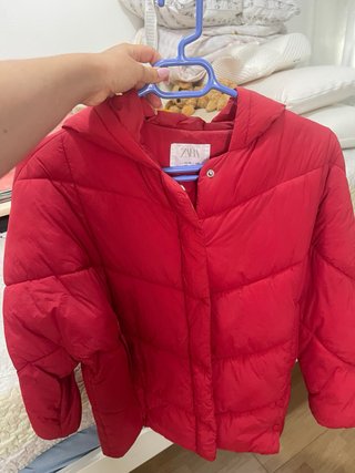 Chaqueta Zara Roja con Capucha