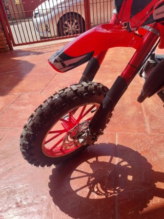 Minimoto roja - 2 usos