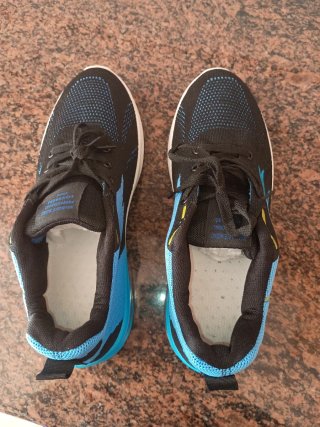 Zapatillas Joom Talla 43 Negras y Azules