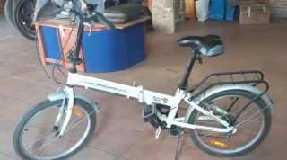 Bicicletas plegables blancas