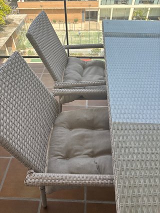 Mesa y 4 sillas Terraza Mimbre y Cristal