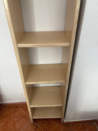 Estantería de madera para habitación