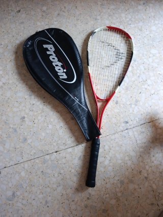 Raqueta de Squash Proton con funda