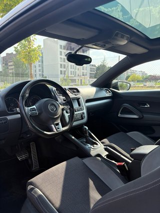Volkswagen Scirocco 2.0 tsi DSG