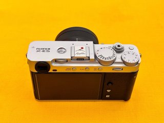 Fujifilm X-E5 Plata + objetivo 13-33
