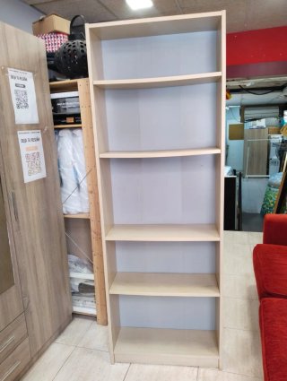 Estantería de madera color beige