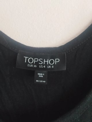 Vestido Topshop negro con falda estampada