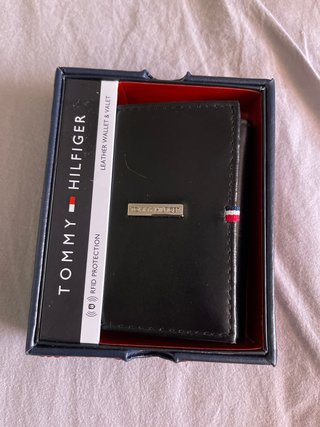Cartera Tommy Hilfiger Negra Cuero RFID