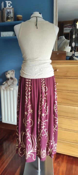 Conjunto Falda Larga y Top Beige dorado