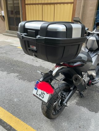 Honda X adv  750 gris, como nuevaf