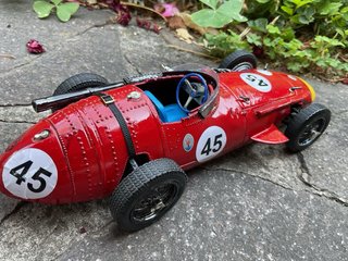 Maserati 250 F scala 1/18 pezzo unico.