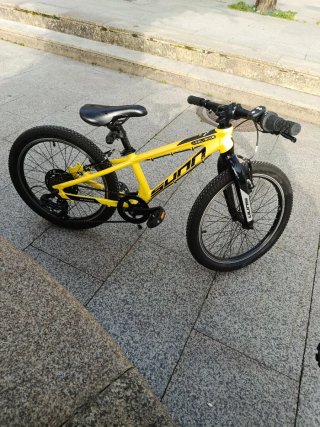 Bicicleta SUNN Amarilla